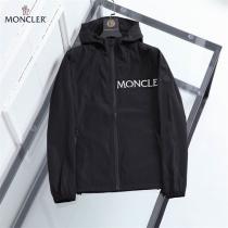ソフトな肌触り MONCLER スーパーコピー ジャケット 刺繡ロゴ 貼り付け フード付き モンクレール