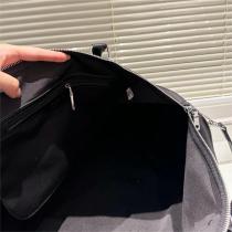 誰にも夢中になるトレンド PRADA コピー ボストンバッグ 金属 三角 ロゴ 芸能人愛用 プラダ 50cm