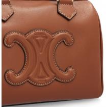 ☆お勧め美品☆ CELINE コピー ハンドバッグ ボストン キュイル トリオンフ 2WAY 113773DU セリーヌ