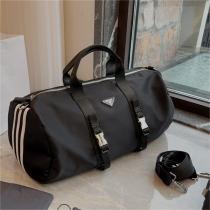 ファッション新品 プラダ スーパーコピー ボストンバッグ PRADA × Adidas Re-Nylonシリーズ ストライプ