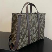 フェンディ   ハンドバッグ FENDI ffロゴ モノグラム柄 取り外しショルダーベルト ハンドル