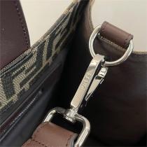 フェンディ   ハンドバッグ FENDI ffロゴ モノグラム柄 取り外しショルダーベルト ハンドル