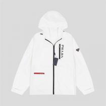 プラダ スーパーコピー ジャケット ナイロン 防水 防風 ロゴ プリント 袖のベルクロ フード付き PRADA