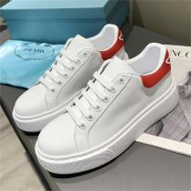 2026秋冬コレクション♥PRADA スーパーコピー スニーカー ロゴ刻印 レザー プラダ 2色