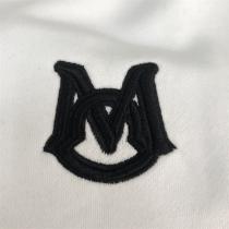  おしゃれ感度が高まる MONCLER スーパーコピー トレーナー 立体 ロゴ 刺繡 ワッペン 定番 モンクレール 丸首
