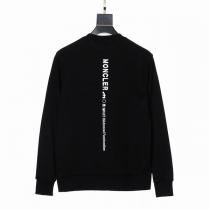 幅広い着こなしアイテム MONCLER 偽物 トレーナー ロゴ ワッペン 反対色 プリント柄 かっこいい 綿 モンクレール