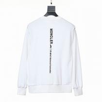 幅広い着こなしアイテム MONCLER 偽物 トレーナー ロゴ ワッペン 反対色 プリント柄 かっこいい 綿 モンクレール