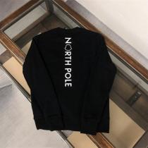 大人っぽい雰囲気が感じ モンクレール 偽物 トレーナー 刺繡 ロゴ 柄ロゴ イナズマ 綿生地使用 MONCLER