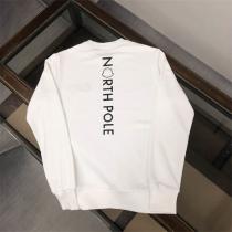 大人っぽい雰囲気が感じ モンクレール 偽物 トレーナー 刺繡 ロゴ 柄ロゴ イナズマ 綿生地使用 MONCLER