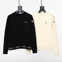 引き続きトレンド人気色 MONCLER スーパーコピー トレーナー 定番ロゴ 柄 貼り付け ワッペン スウェット モンクレール