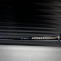 ユニセックスアイテム CHROME HEARTS コピー メガネ クロス ロゴ 貼り付け ブラック クロムハーツ