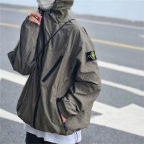 オシャレな秋冬コーデ ストーンアイランド 偽物 ジャケット アウトドア チェック柄 STONE ISLAND