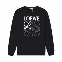 魅力的コーデスタイル★LOEWE   トレーナー 刺繍 Anagram アナグラム ロゴ クルーネック LOEWE