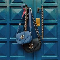 M58967/M58968 ルイヴィトン コピー ショルダーバッグ ポンヌフ・ソフト MM レザー LOUIS VUITTON