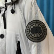 【ボンバースタイル】カナダグース コピー X-RAY CHILLIWACK BOMBER Canada Goose ポケット 機能性