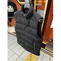 今年トレンドの着こなし モンクレール コピー ダウンジャケット ユニセックス ダウン MONCLER
