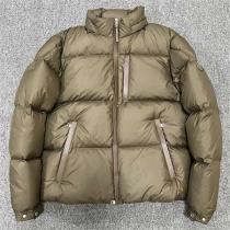  お得限定セール モンクレール スーパーコピー ダウンジャケット ワッペン besbre メンズ MONCLER