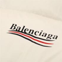 秋のアイテム バレンシアガ スーパーコピー ダウンジャケット 定番 ロゴ ハイネック保温性 BALENCIAGA