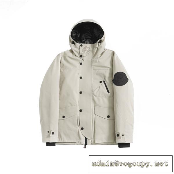 2026コーディネート モンクレール 偽物 ダウンジャケット ワッペン ハイネック 男女兼用 MONCLER
