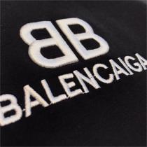 秋冬モデル最新 バレンシアガ コピー トレーナー 裏起毛 刺繡 立体 ロゴ BALENCIAGA 