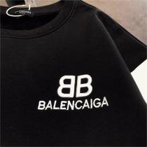 秋冬モデル最新 バレンシアガ コピー トレーナー 裏起毛 刺繡 立体 ロゴ BALENCIAGA 