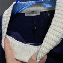 柔らかい肌触り MONCLER コピー セーター ウール クルーネック 白と青 刺繡ロゴ ニット モンクレール