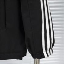SNSで大人気 バレンシアガ スーパーコピー ジャケット Adidas x BALENCIAGA ストライプ柄 中綿 