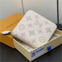 【M81558】 LOUIS VUITTON 偽物 財布 Zippy シリーズ モノグラム カード 収納 ルイヴィトン