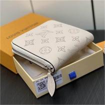 【M81558】 LOUIS VUITTON 偽物 財布 Zippy シリーズ モノグラム カード 収納 ルイヴィトン