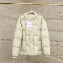 防寒着 モンクレール コピー 中綿ジャケット 立体的 ニット ユニセックス フード付き MONCLER