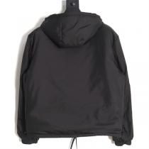 フェンディ スーパーコピー 中綿ジャケット ナイロン フード付き Diagonal ワッペン FENDI