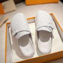【1A8WIW】 LOUIS VUITTON スーパーコピー サンダル Easy mule 耐摩耗性 ルイヴィトン