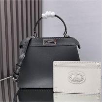 ひとひねり☆フェンディ スーパーコピー ハンドバッグ ピーカブーセレリア スモール FENDI