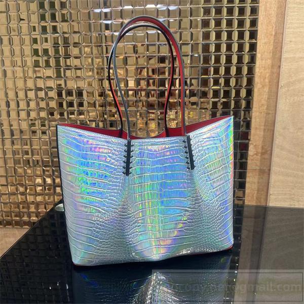 洗練された魅力 クリスチャンルブタン コピー トートバッグ エンボスロゴ レーザー Christian Louboutin