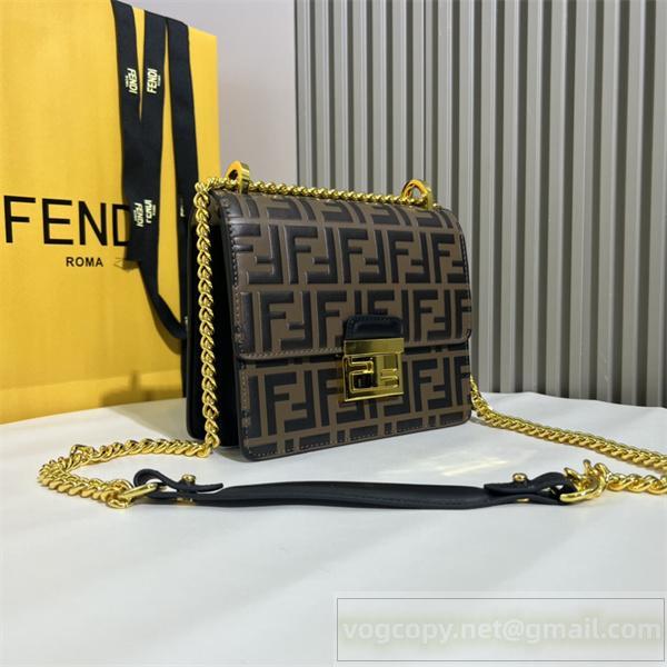 2026最新作 FENDI スーパーコピー ハンドバッグ Kan U シリーズ エンボス ffロゴ メタルロゴ フェンディ