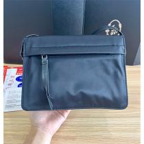 芸能人愛用 プラダ スーパーコピー ショルダーバッグ パデッドRe-Nylon PRADA 