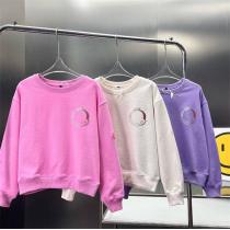 ☆辰年限定☆MONCLER コピー トレーナー 純綿生地 ロゴ 貼り付け 日常コーデ モンクレール