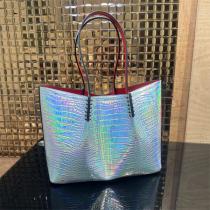 洗練された魅力 クリスチャンルブタン コピー トートバッグ エンボスロゴ レーザー Christian Louboutin