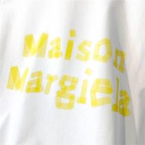 2026新作登場☆メゾン マルジェラ 偽物 Ｔシャツ テープ ロゴ プリント 綿 ユニセックス Maison Margiela