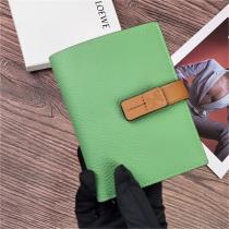 長く愛用できる ロエベ スーパーコピー 財布 バーティカル ウォレット ソフトグレインカーフ LOEWE