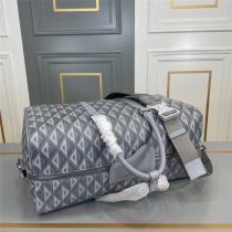 ☆旅行必需品を収納☆DIOR 偽物 ボストンバッグ Hit.the.Road シリーズ 実用的 エレガント ディオール