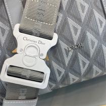 ☆旅行必需品を収納☆DIOR 偽物 ボストンバッグ Hit.the.Road シリーズ 実用的 エレガント ディオール