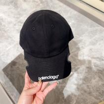 2026春の新作 BALENCIAGA スーパーコピー キャップ 通気性 オールシーズン ピッタリ バレンシアガ 