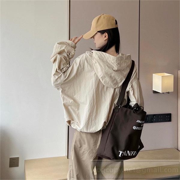 レディース Maison Margiela スーパーコピー ジャケット サラサラ感 ロゴ 刺繡 2色 メゾン マルジェラ