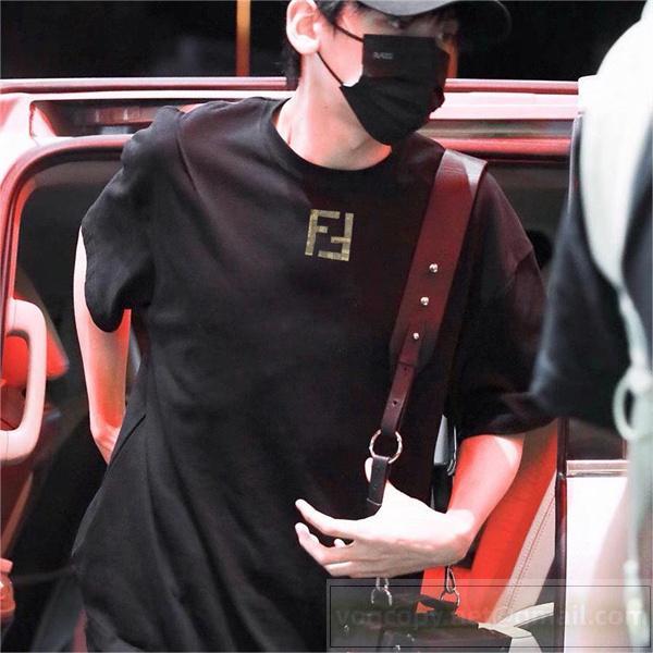 2026春夏新作 FENDI コピー Ｔシャツ FFロゴ 貼り付け 100%コットン フェンディ 