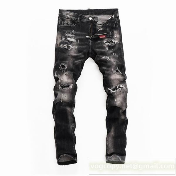 DSQUARED2 コピー ジーンズ ダメージデザイン ヘムの加工 レザーラベル トレンド ディースクエアード