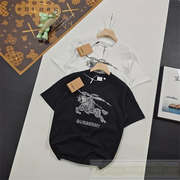 2026春夏の新作 バーバリー 偽物 Ｔシャツ 刺繡 ロゴ 立体的 馬術騎士 コットン生地 BURBERRY