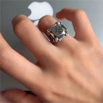 +SNSで大人気+クロムハーツ スーパーコピー 指輪 カクテルリング 芸能人愛用 クロス ロゴ CHROME HEARTS