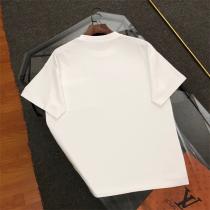 2026新作 プラダ スーパーコピー Ｔシャツ 三角 メタル ロゴ 純綿生地 ポケット PRADA