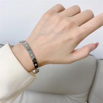 エレガント ルイヴィトン スーパーコピー ブレスレット LOUIS VUITTON レトロ スタイル キラキラ 